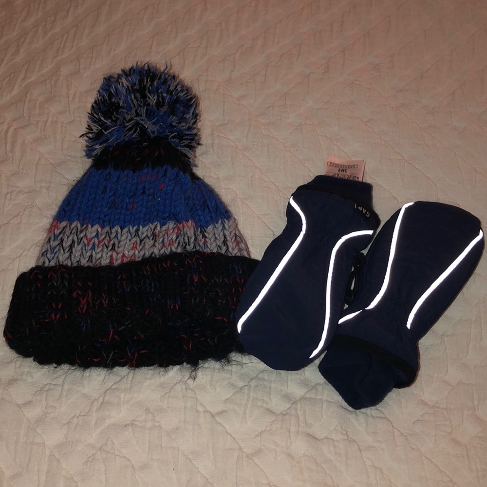 Knit hat and gloves set size s/m